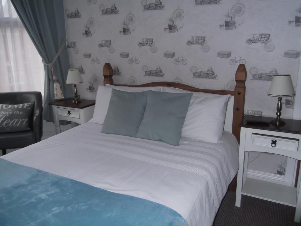 J'S Mayfair Guest House แบล็คพูล ภายนอก รูปภาพ