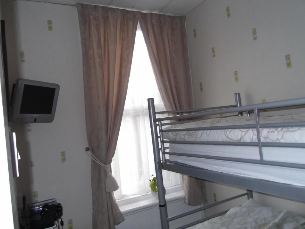 J'S Mayfair Guest House แบล็คพูล ห้อง รูปภาพ